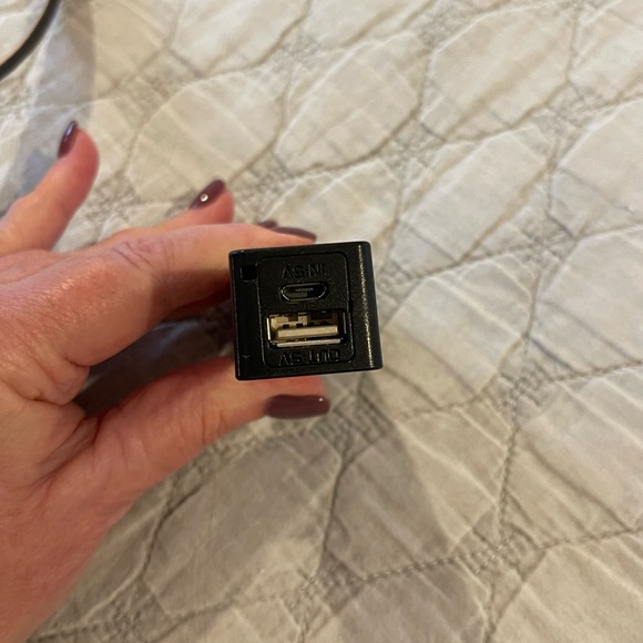 Born Concept BOC shoulder bag with phone charger - Picture 10 of 10